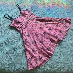 NWT UNIQUE VINTAGE LAVENDER SUNDRESS WITH NAVY FLORAL PRINT
